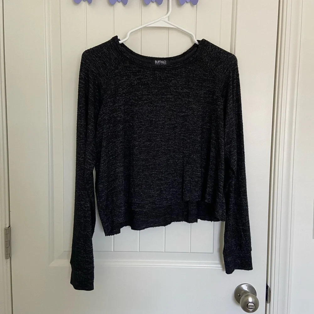 EUC | Buffalo David Bitton women’s soft knit cropped shirt — small‎